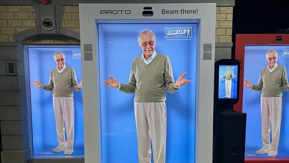 Stan Lee holograma