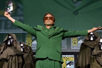 Vingadores Doutor Destino artes