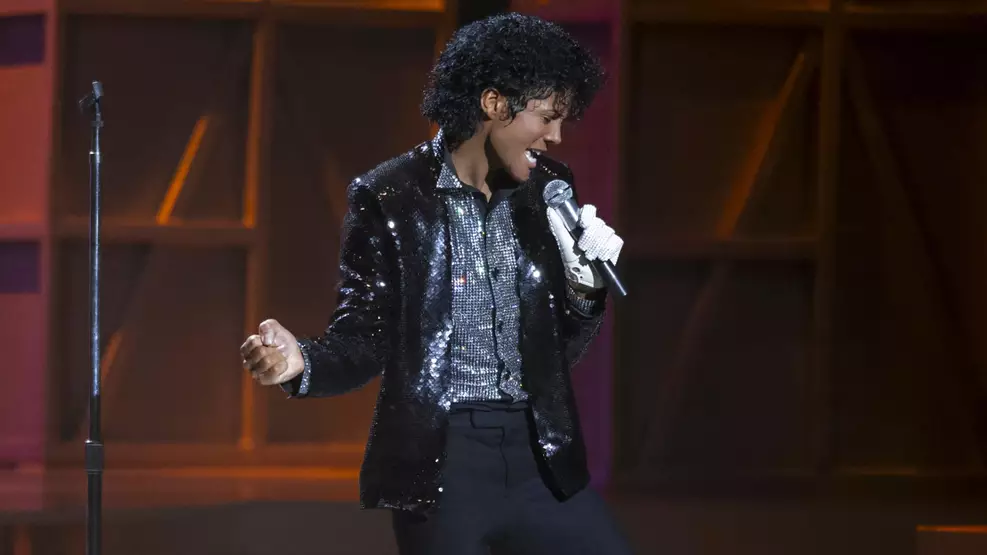 Michael filme Jaafar Jackson moonwalk comparação