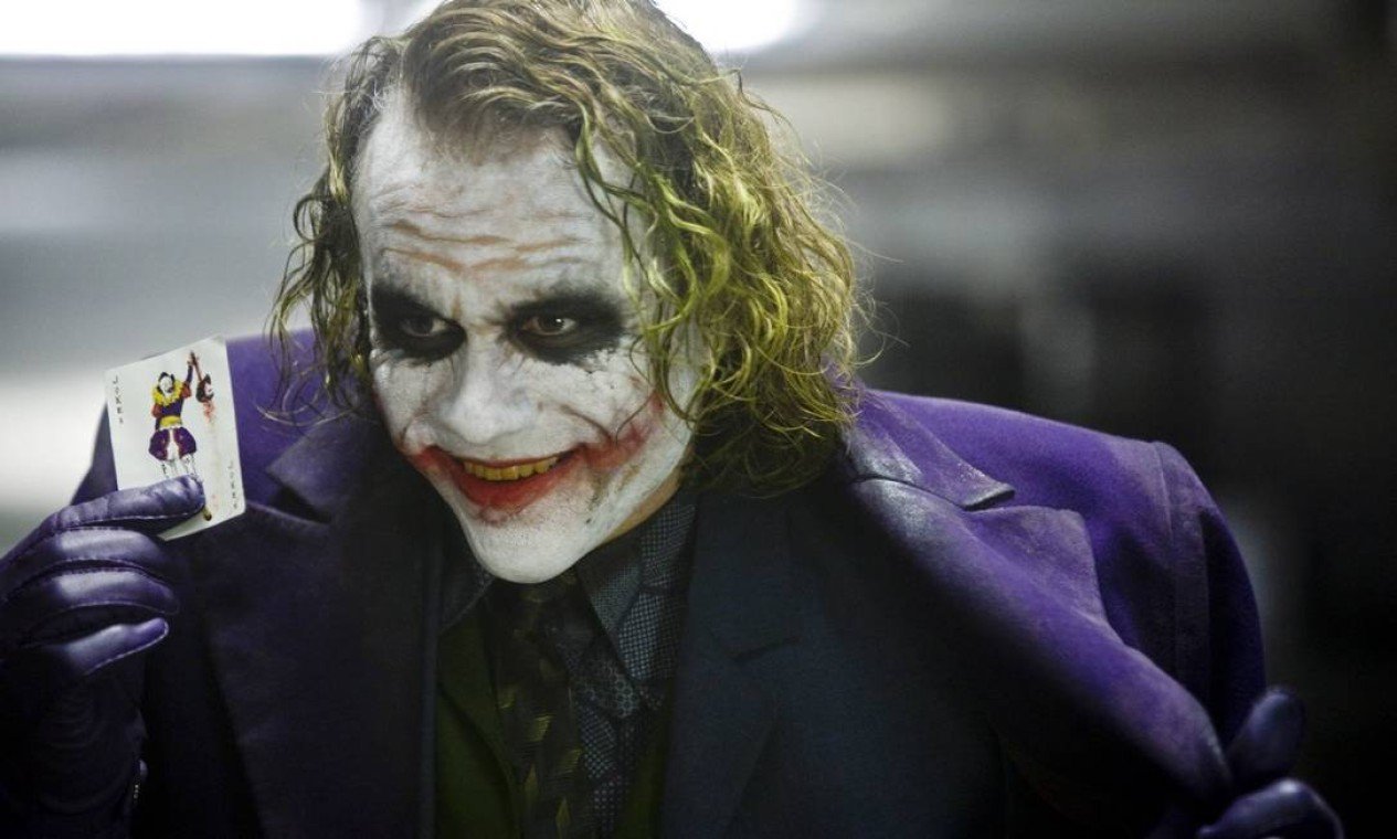 Os 8 melhores filmes de super-heróis bilionários da história, ranqueados do pior ao melhor!