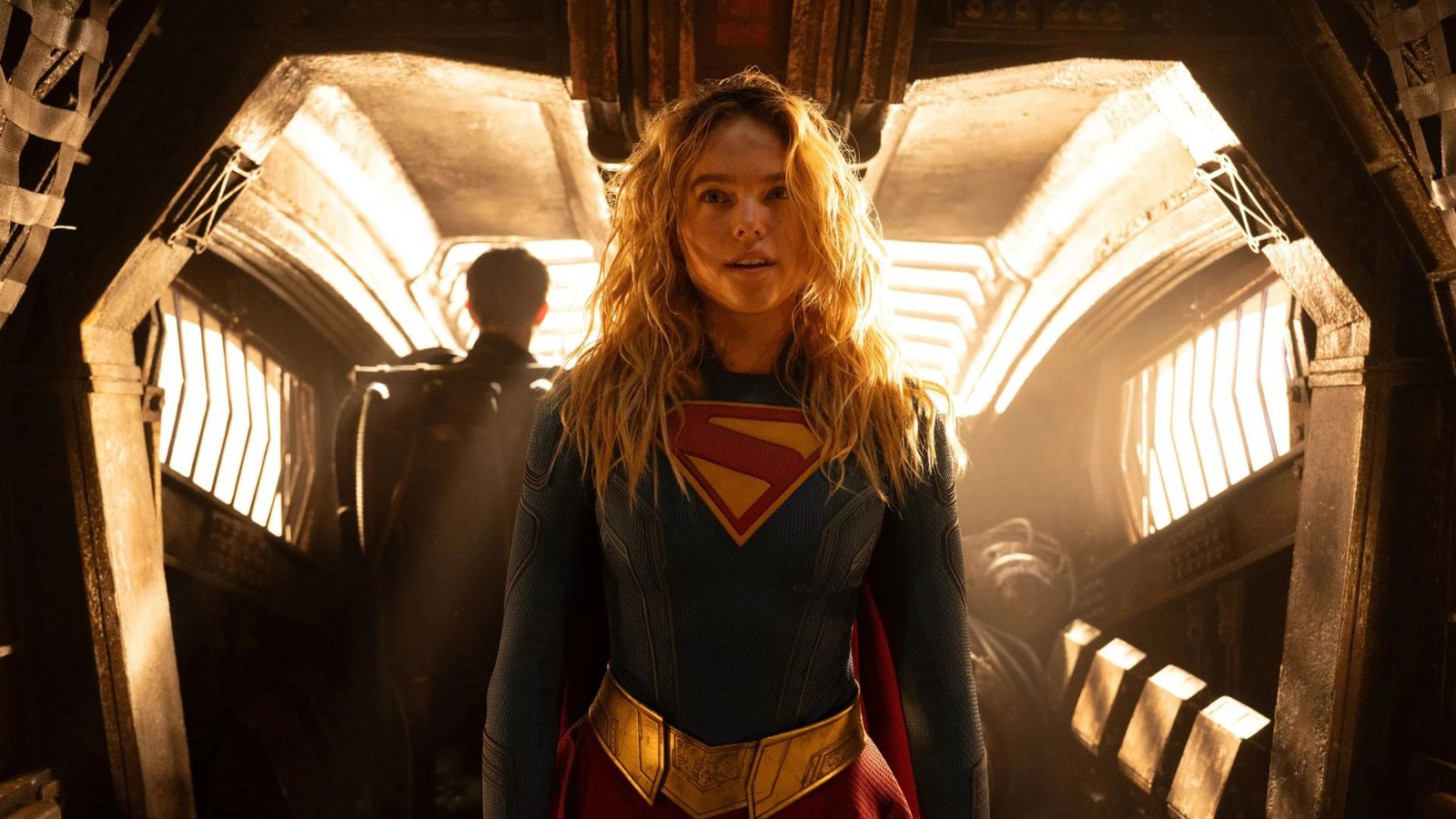 clipe inédito de Supergirl
