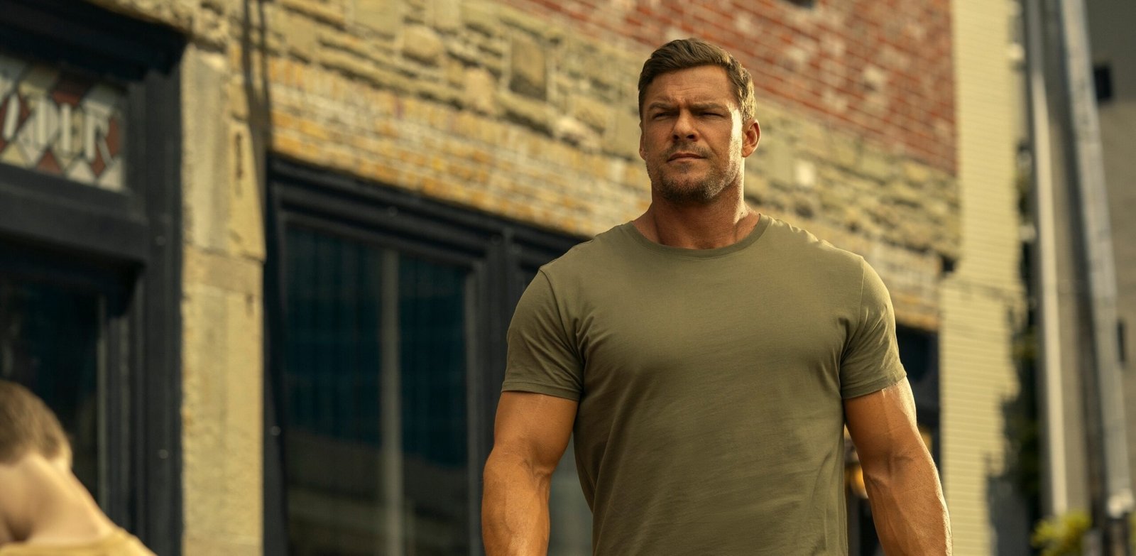 Alan Ritchson Reacher