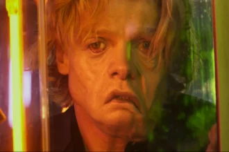 Cara-de-Barro Novo trailer