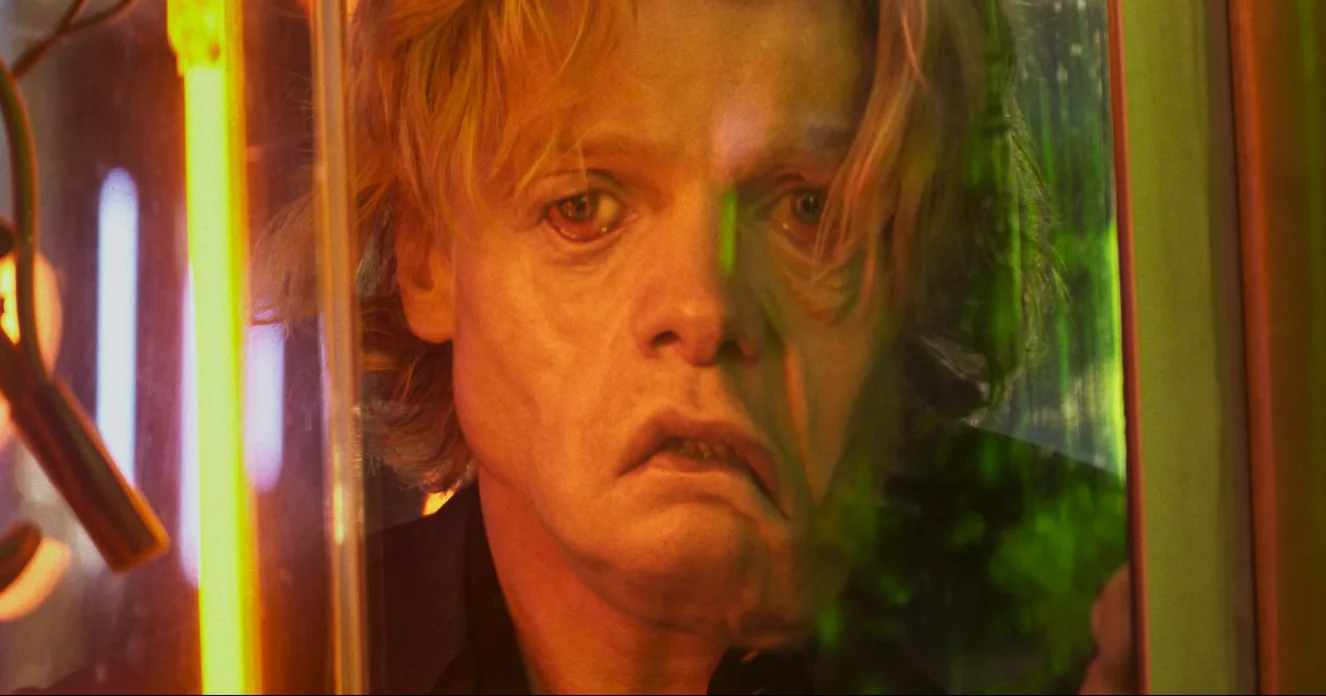 Cara-de-Barro Novo trailer