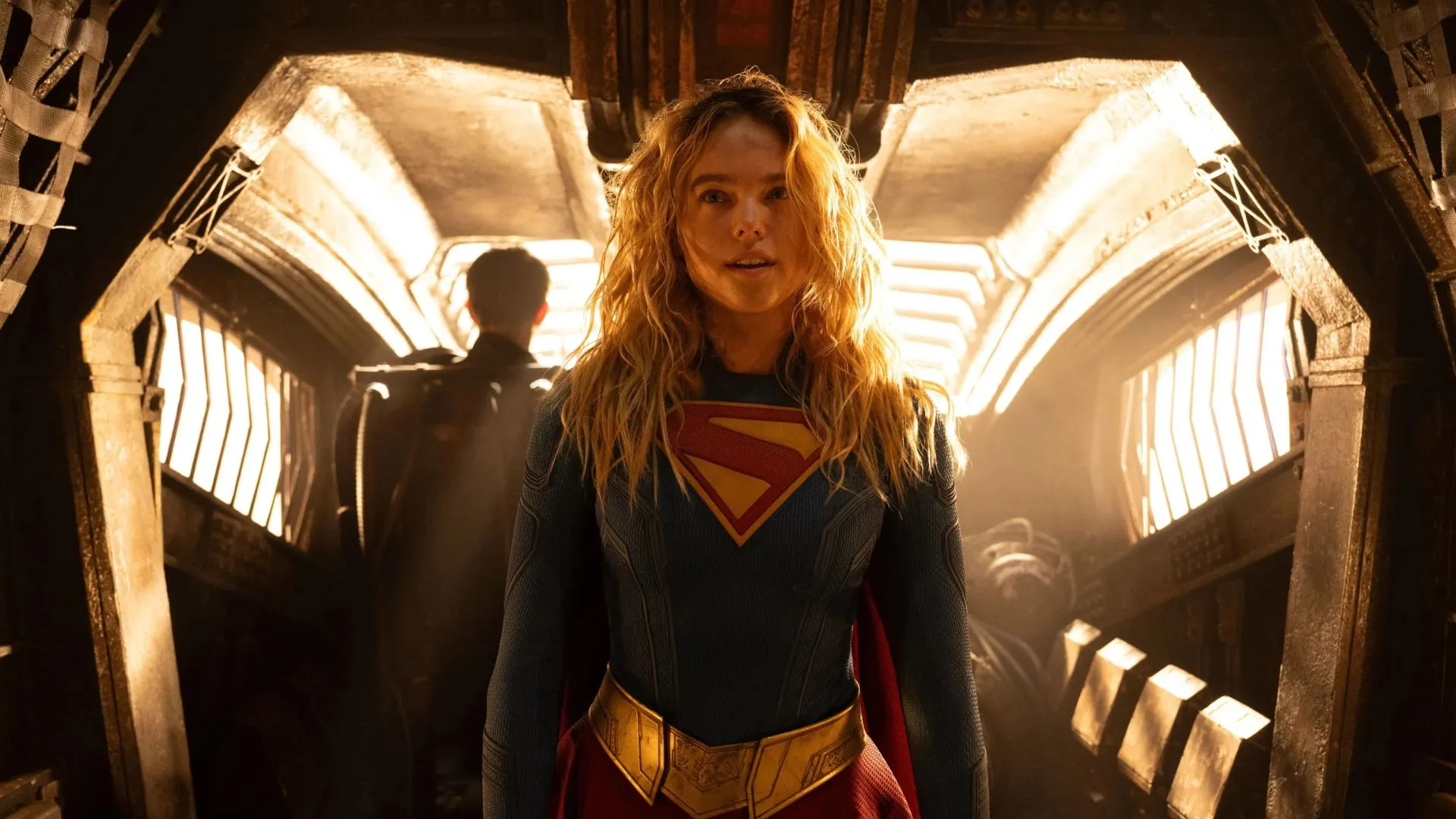 clipe inédito de Supergirl